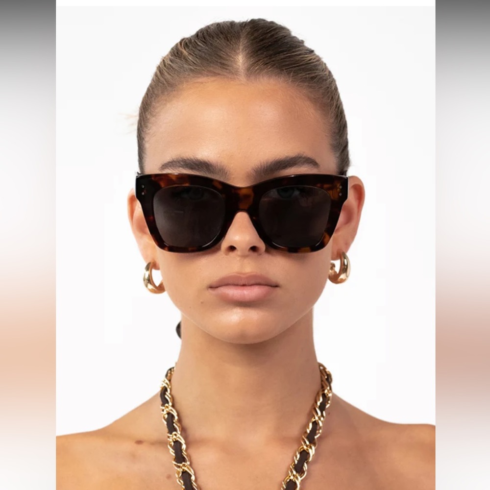 BANBE The Teigen Sunglasses Havana Smoke - One Size